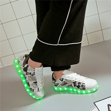 Load image into Gallery viewer, 7ipupas 11 Colors Unisex Led shoes Fashion couple led luminous sneakers Zapatos Hombre Led Light Shoe kids boy girl glowing shoe